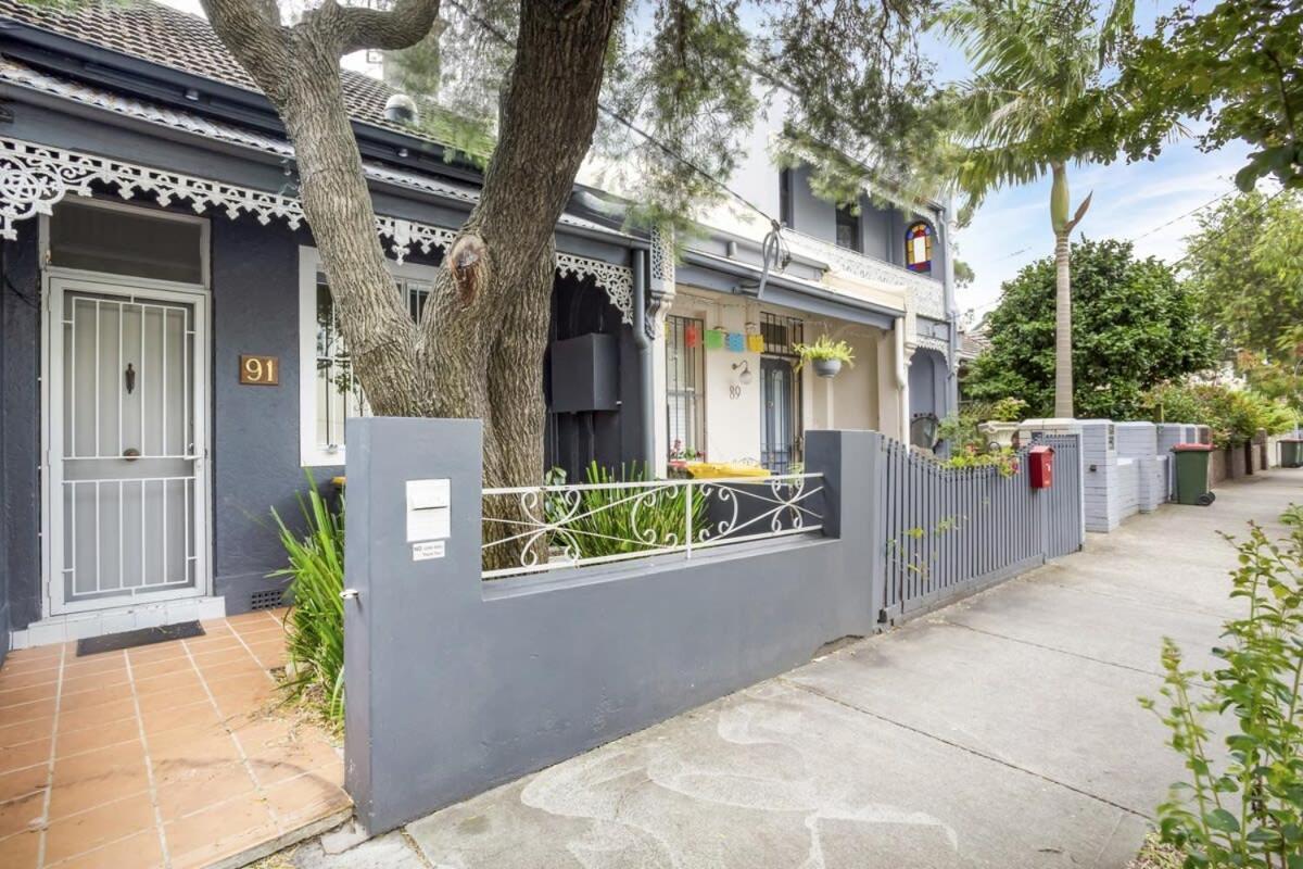 Bahay bakasyunan Comfortable Terrace In Location Sydney