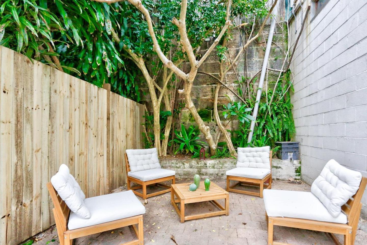 Elegant 2 Bedroom On The Edge Of Downtown Dowling St 2 E-bikes Included Sydney