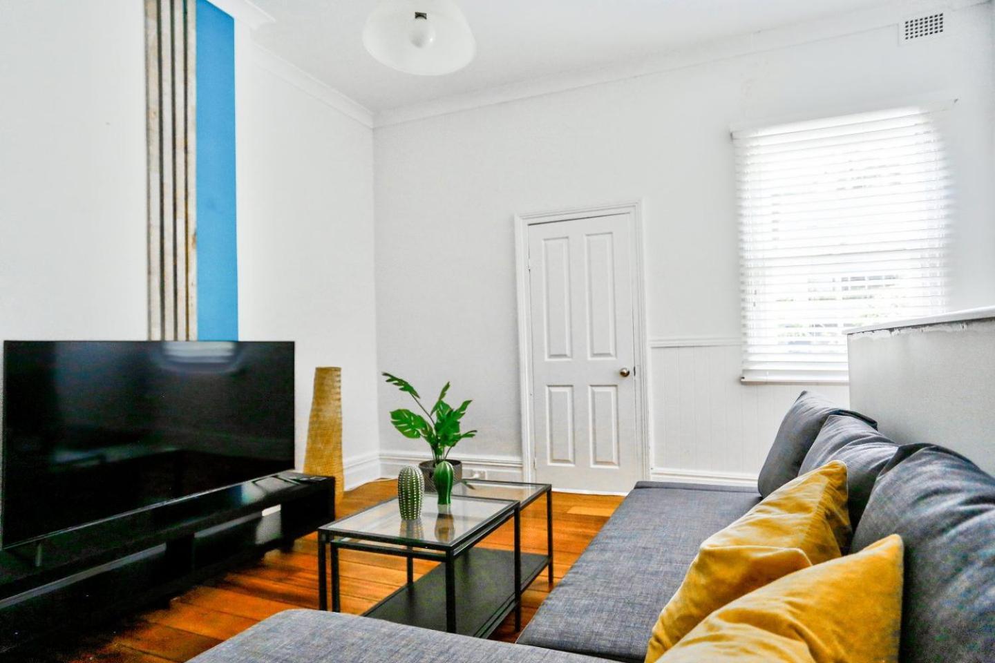 Darling Harbour 3 Bedroom House Glebe 2 E-bikes Included