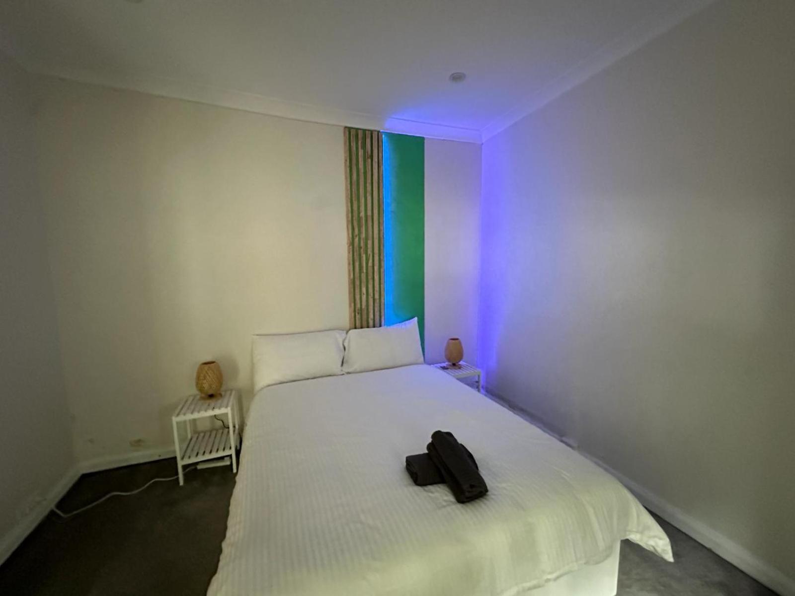 Dynamic 2 Bedroom Close To Buzz Darling St 2 E-bikes Included *