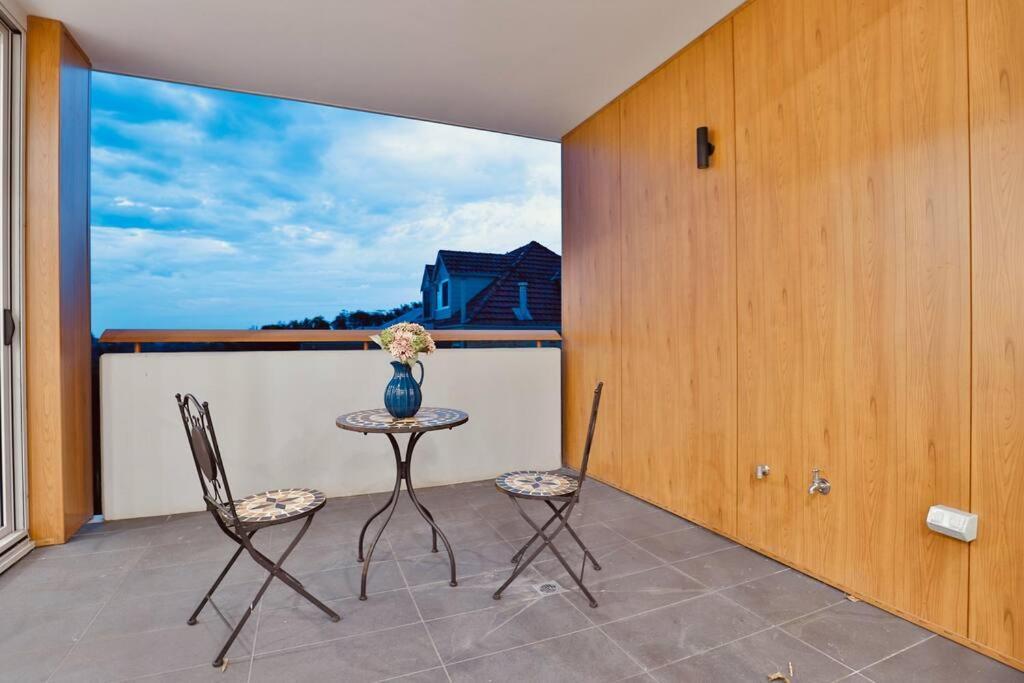 Leichhardt Serene Retreat - Views, Parking, Ease