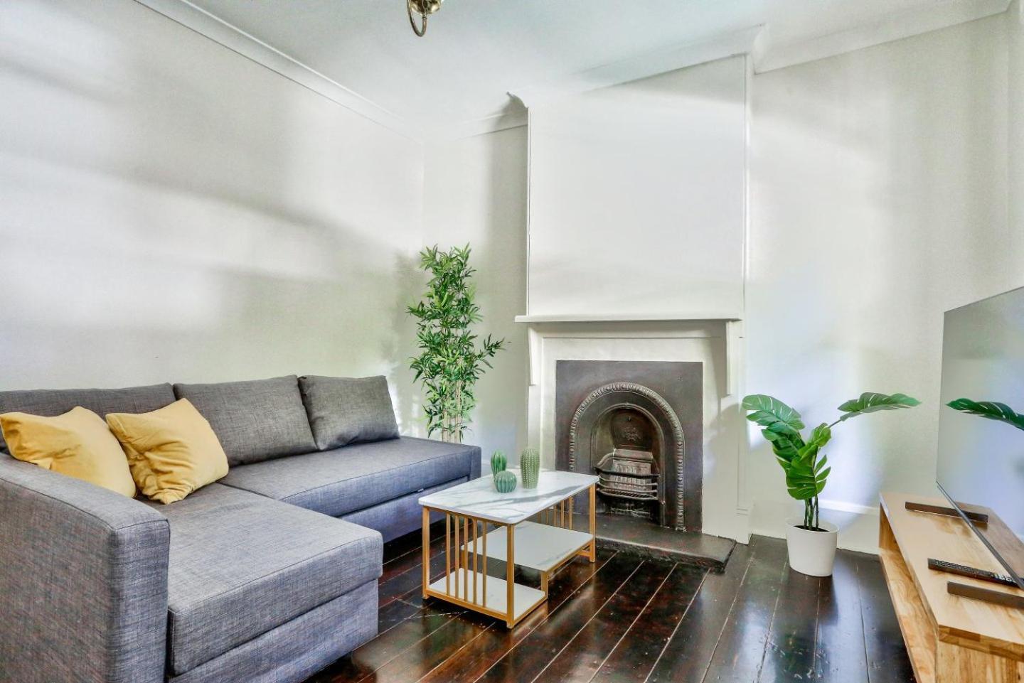 Holiday home 2 Bedroom House Darling Harbour Kent St Sydney