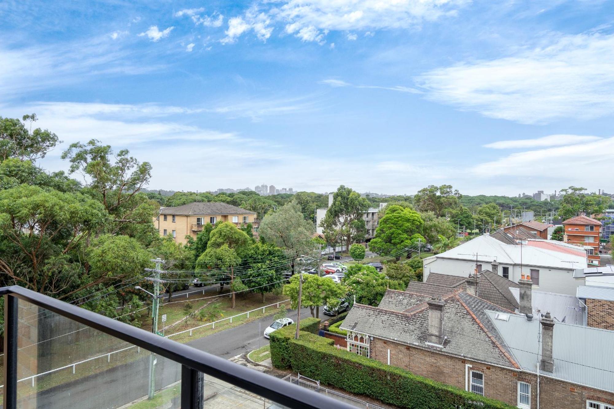 Cute 2 Bedroom Kensington Sydney