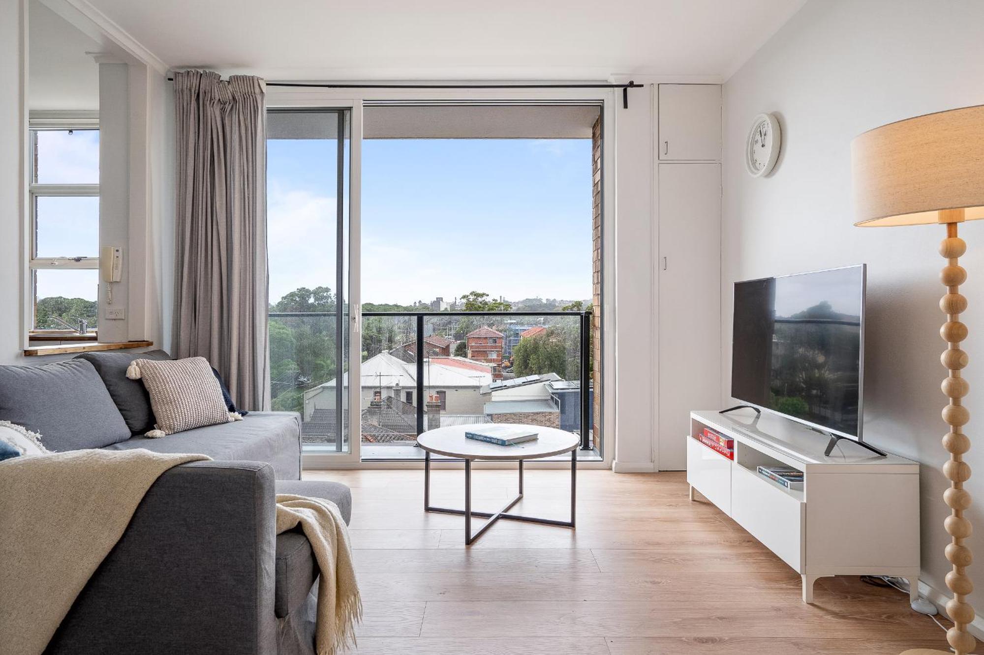 Cute 2 Bedroom Kensington