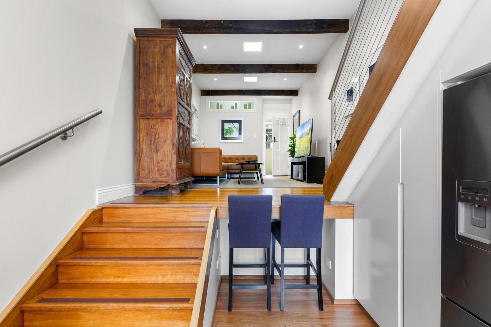 Bahay bakasyunan Elegant 1-bed With Study By Balmain Wharf *