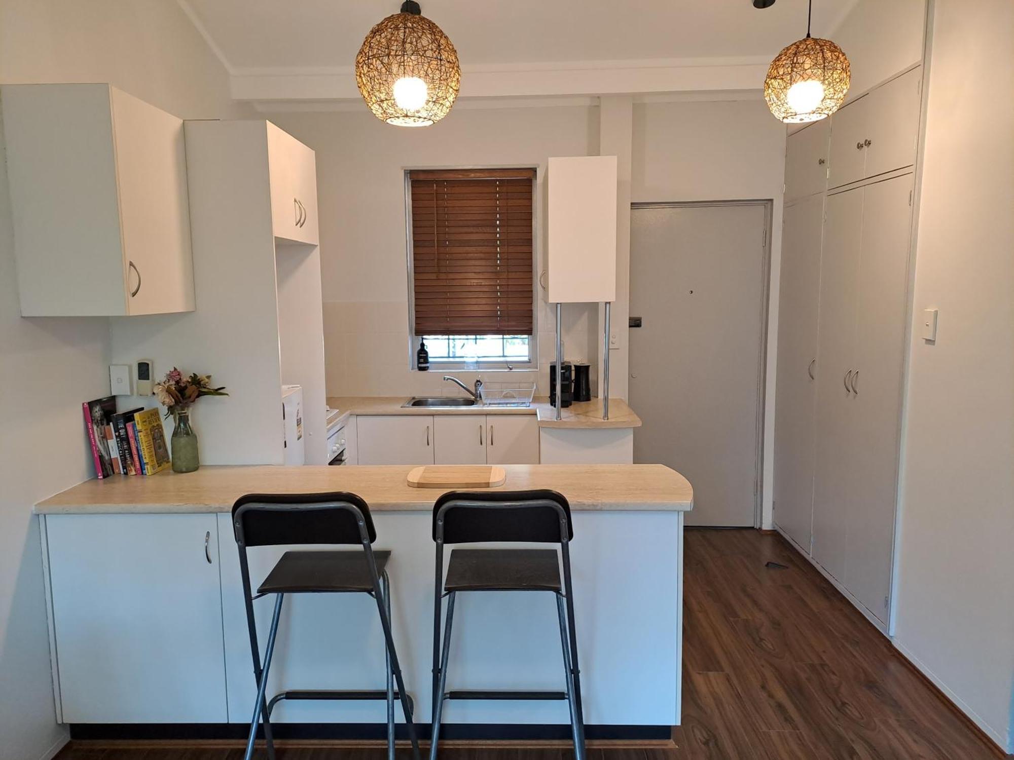 Lovely 1bed Inner West W Parking