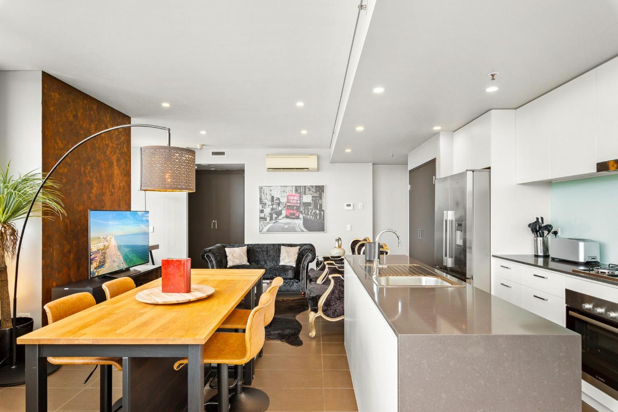 Elegant 1-bed By Riverside Park & Amenities *