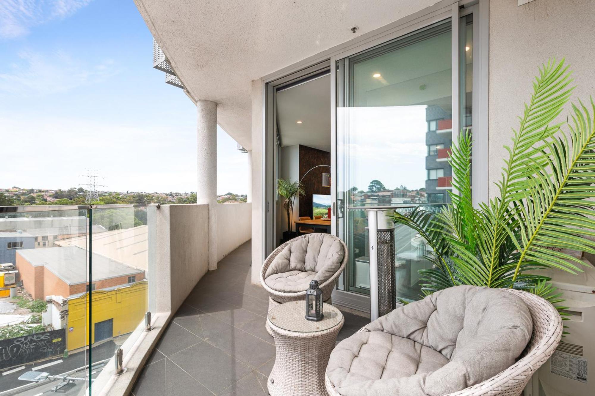 Elegant 1-bed By Riverside Park & Amenities Apartment *