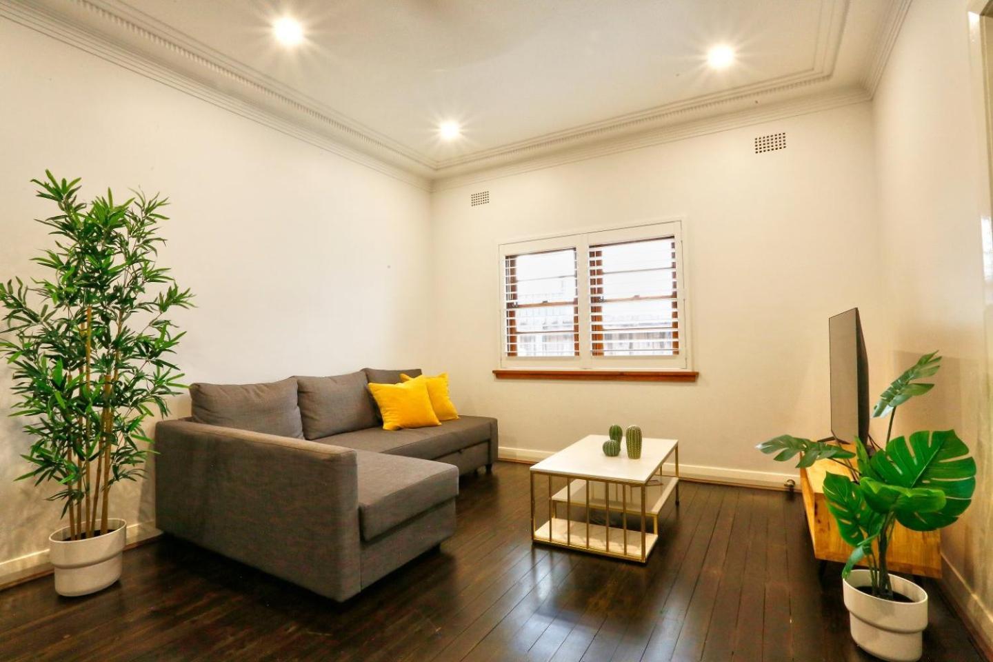 Spacious 3 Bedroom On The Edge Of Downtown Herford St 2 E-bikes Included Casa de férias Sidney