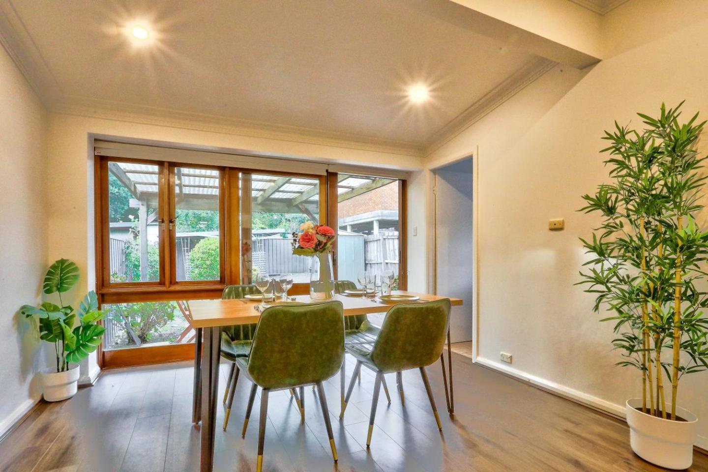 Spacious 3 Bedroom On The Edge Of Downtown Herford St 2 E-bikes Included * Sidney