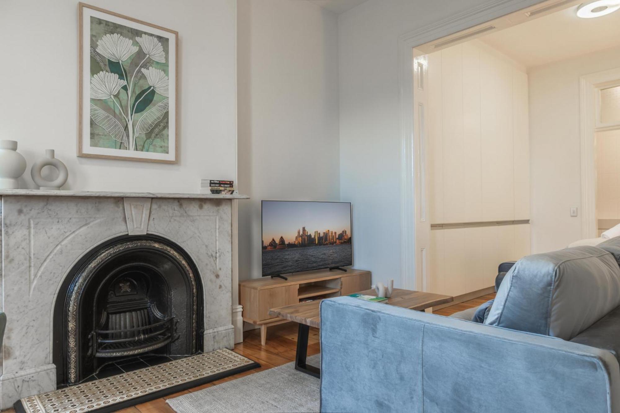 Modern 1-bed Near Tramsheds Apartment