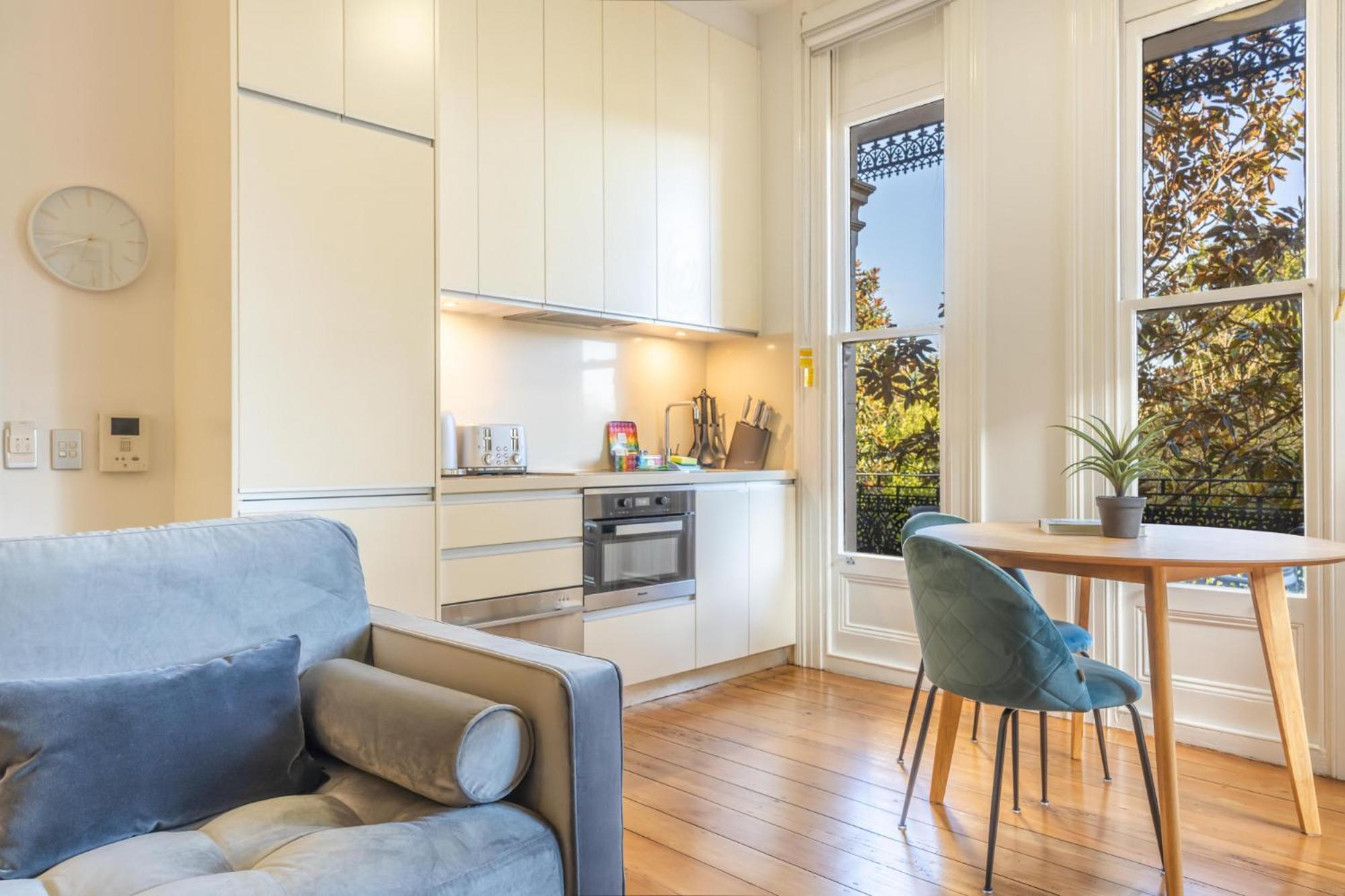 Apartment Modern 1-bed Near Tramsheds Sydney