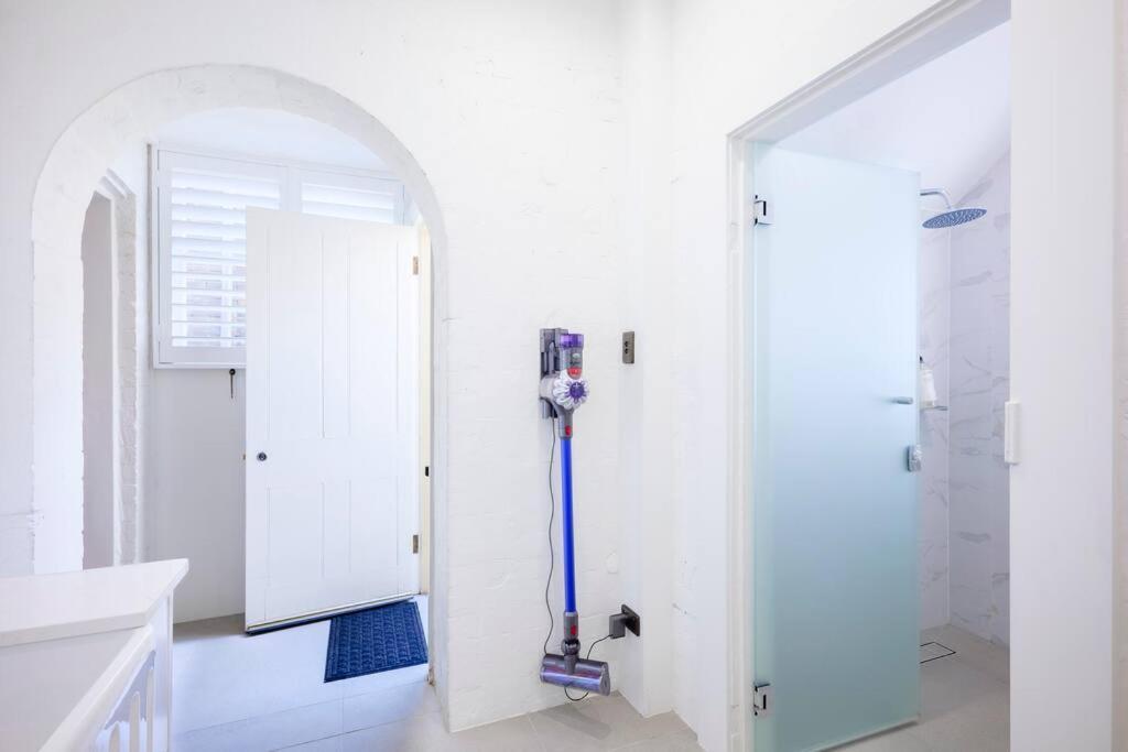 Waterfront - Designer Curated @ The Rocks Apartment Sydney