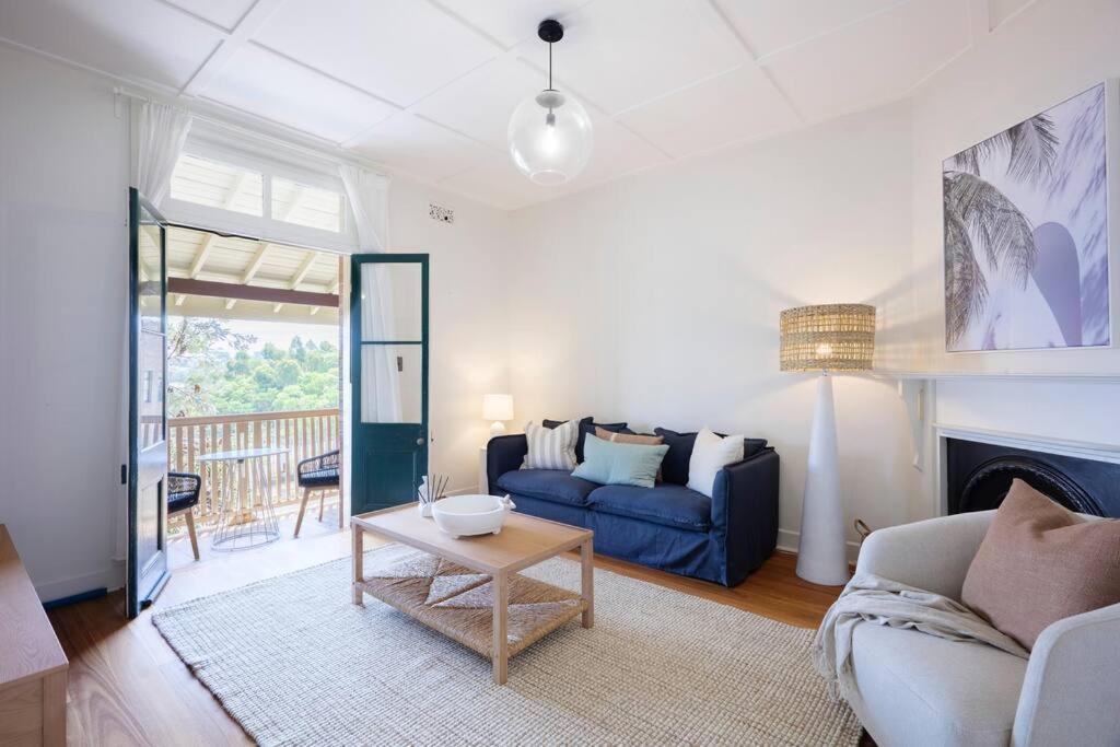Apartment Waterfront - Designer Curated @ The Rocks