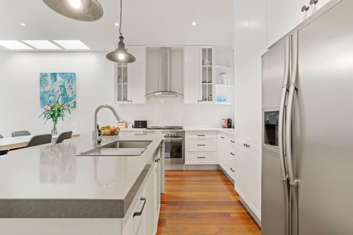 Holiday home Bright In Trendy Newtown Close To The Park
