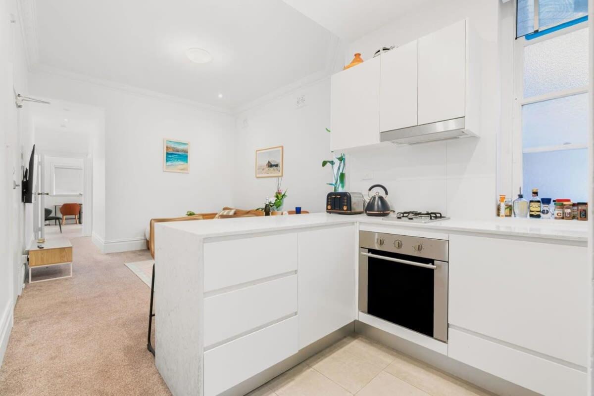Apartment Spacious Boutique In Beautiful Art Deco Block