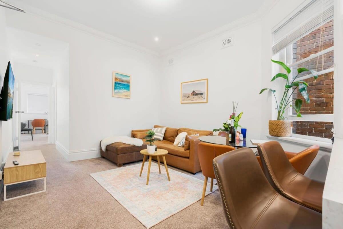 Spacious Boutique In Beautiful Art Deco Block Sydney