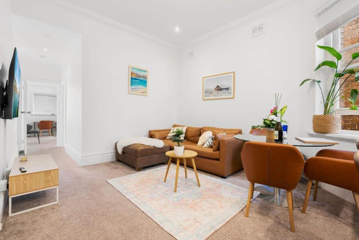 Spacious Boutique In Beautiful Art Deco Block * Sydney