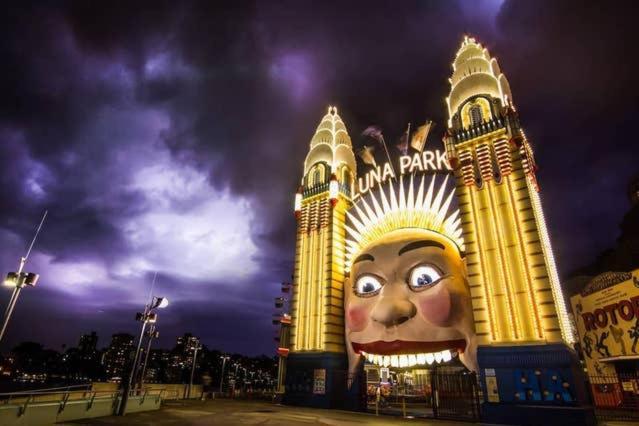 Exclusive Queen Free Wifi & Nearby Transport * Sydney