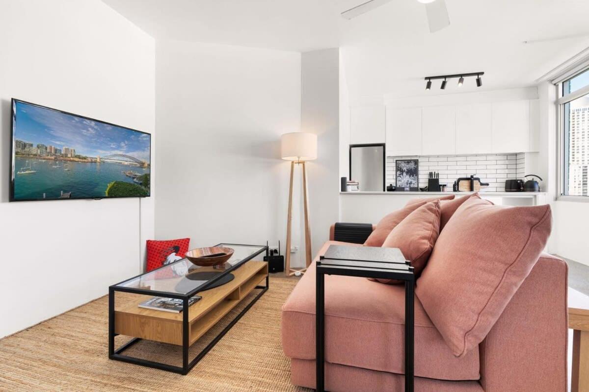 Of City-suburbs Living In Trendy Darlinghurst Sydney