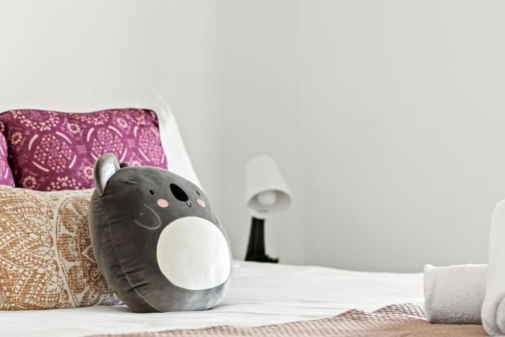 Kind Bed W Sofabed In Ryde - Fast Wifi * Sidney