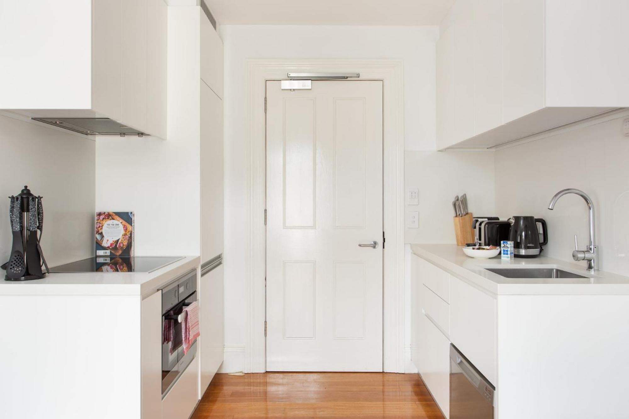 Stunning With Alfresco Terrace Near Trains Apartment Sydney