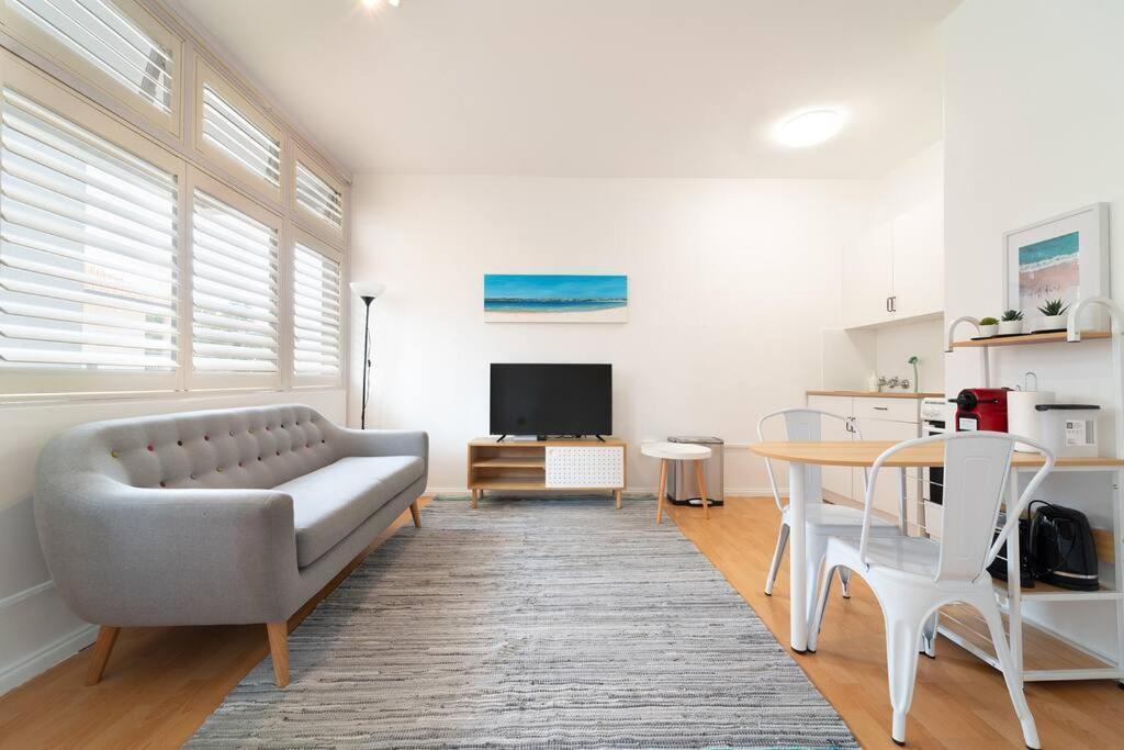 Bondi Bch 1bed Gem On Eat St-refurbished