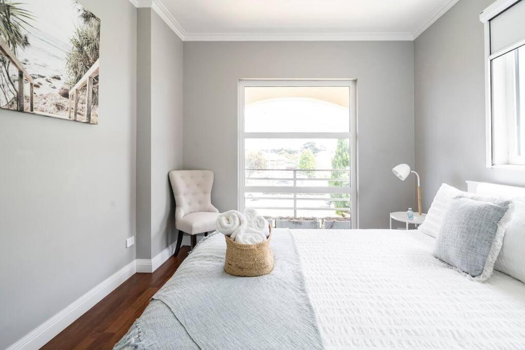 Holiday home New Furnish, 3 Min Syd Airport, 1 Min Walk