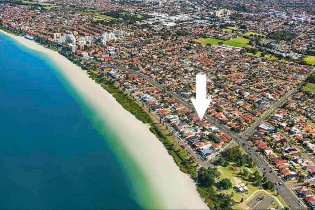 New Furnish, 3 Min Syd Airport, 1 Min Walk Holiday home *