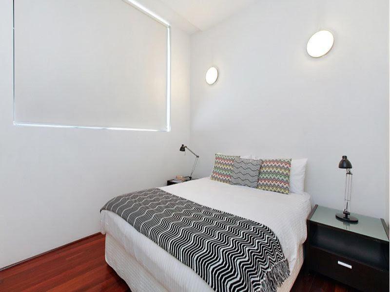 Apartment Entire One Bedroom With Rooftop Pool & Private Backyard