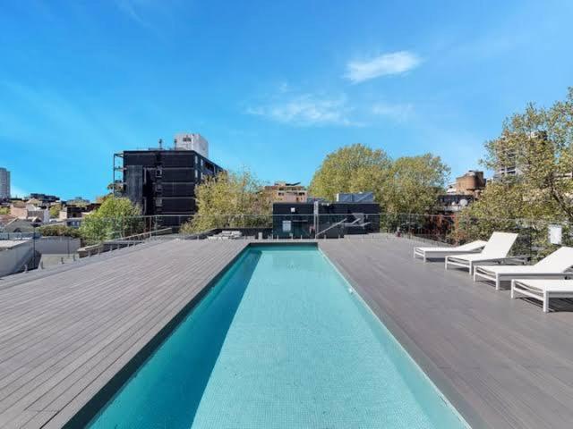 Entire One Bedroom With Rooftop Pool & Private Backyard *