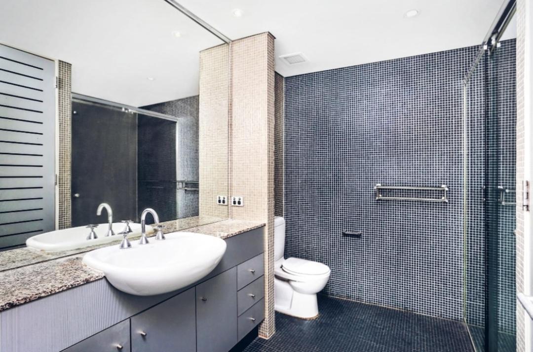 Entire One Bedroom With Rooftop Pool & Private Backyard Apartment Sydney