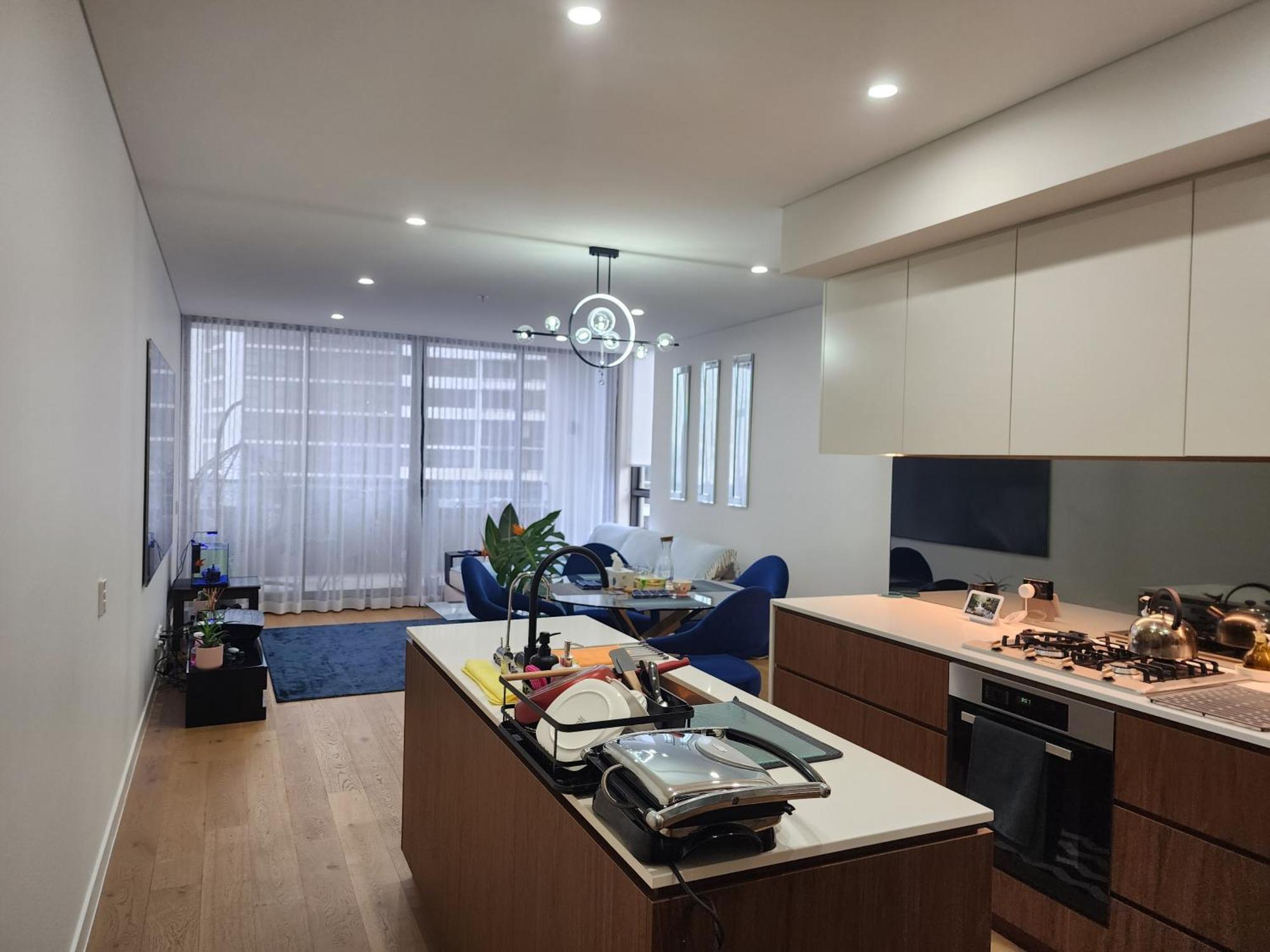 Apartment Cbd Parramatta Shared Apartment, Swimming Pool And Gym,internet