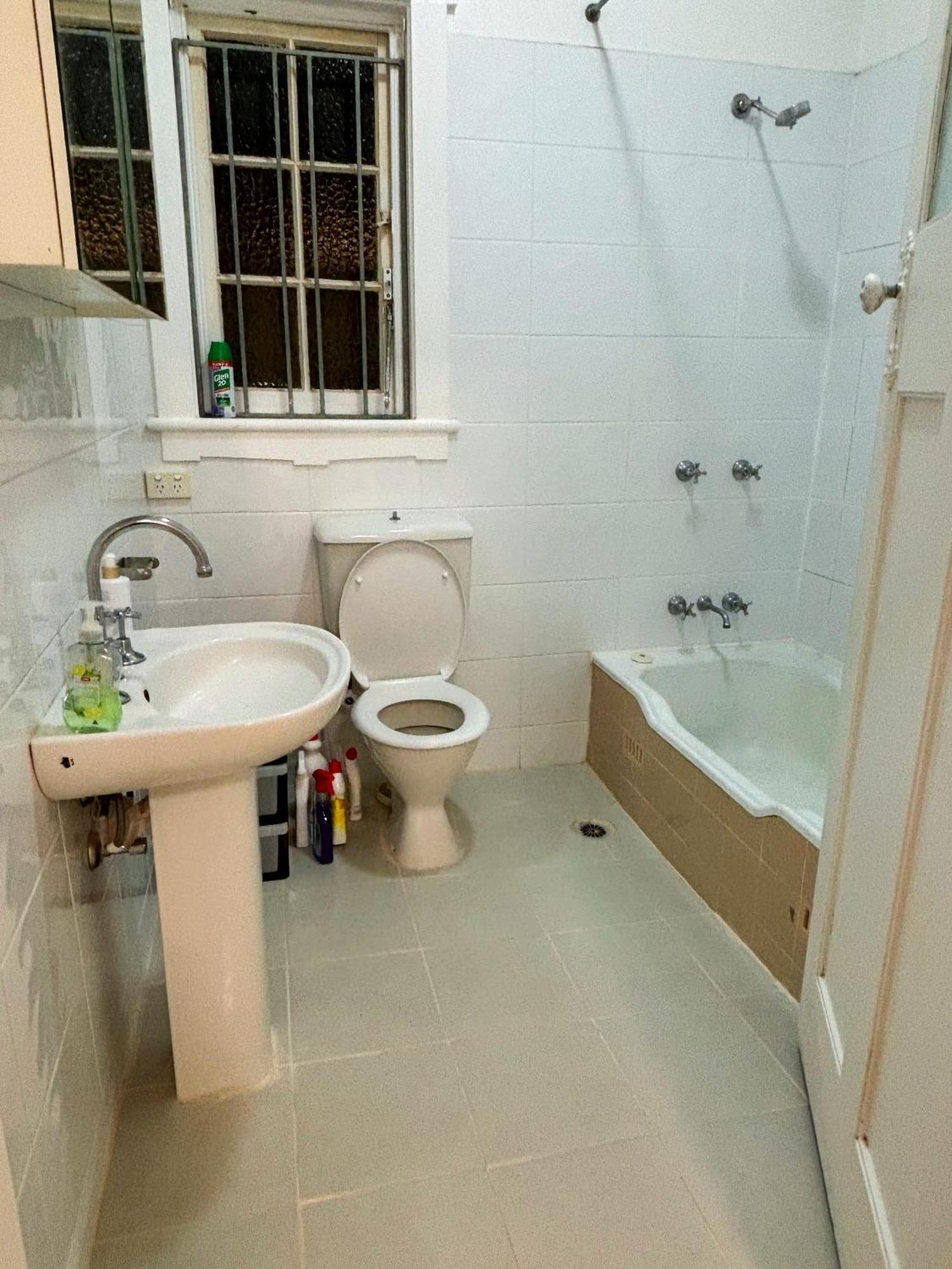 Three Bedroom House Within Walking Distance To Light Rail Station Casa de férias *