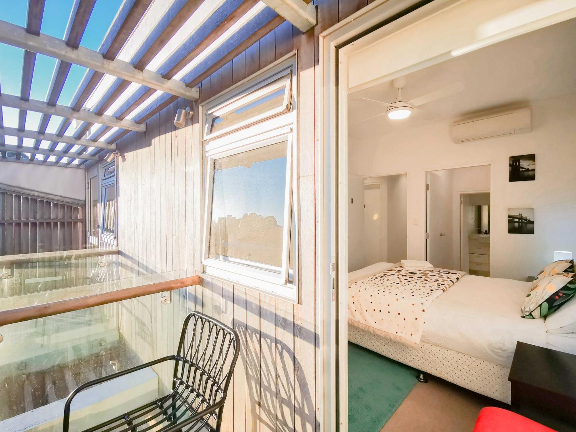 Homestay Glebe Air-con *