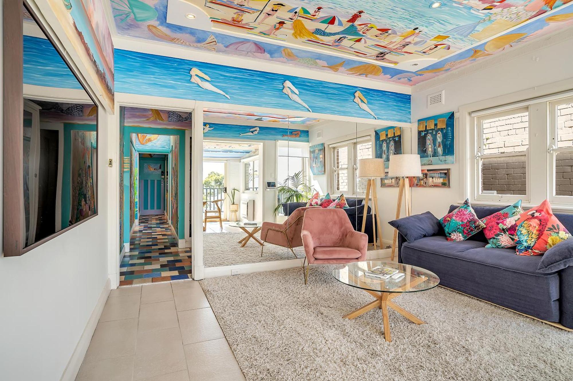 Apartment Harbourside Pad With Waterfront Views *