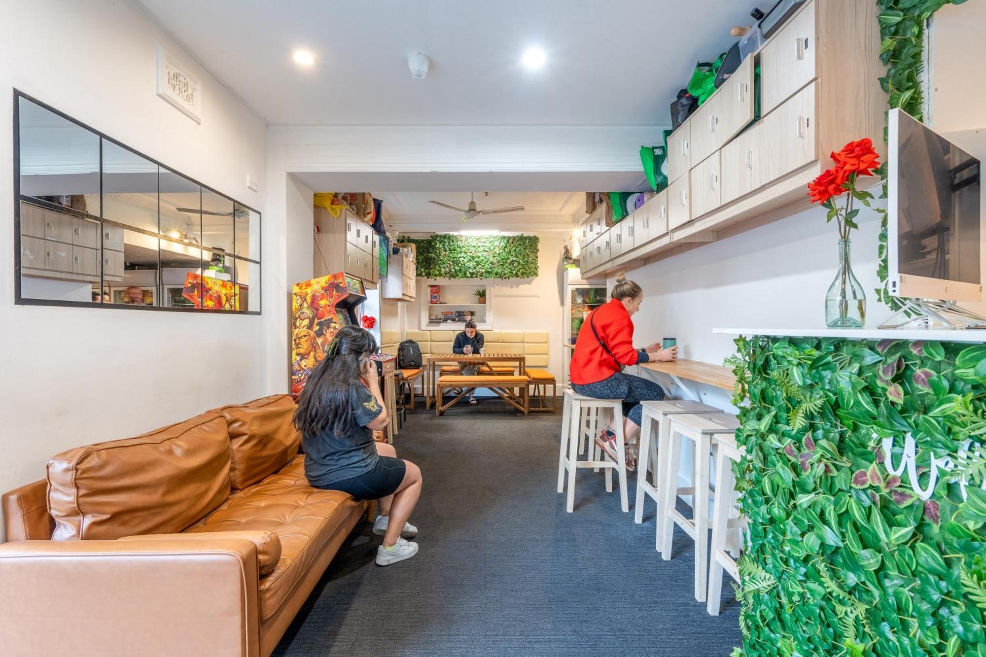 Tequila Sunrise Potts Point Hostel *