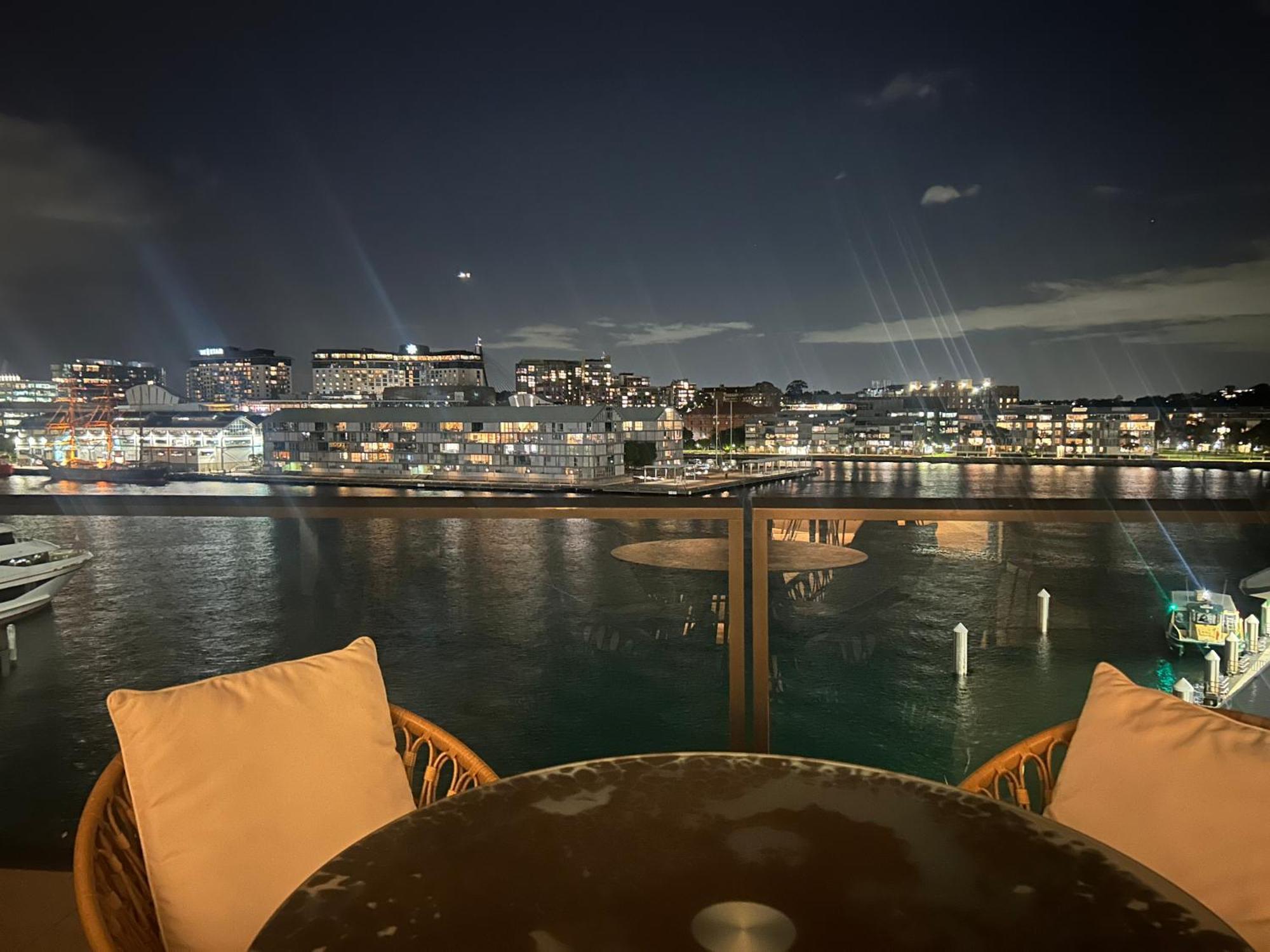 Apartment Holidays In Absolute Waterfront! *