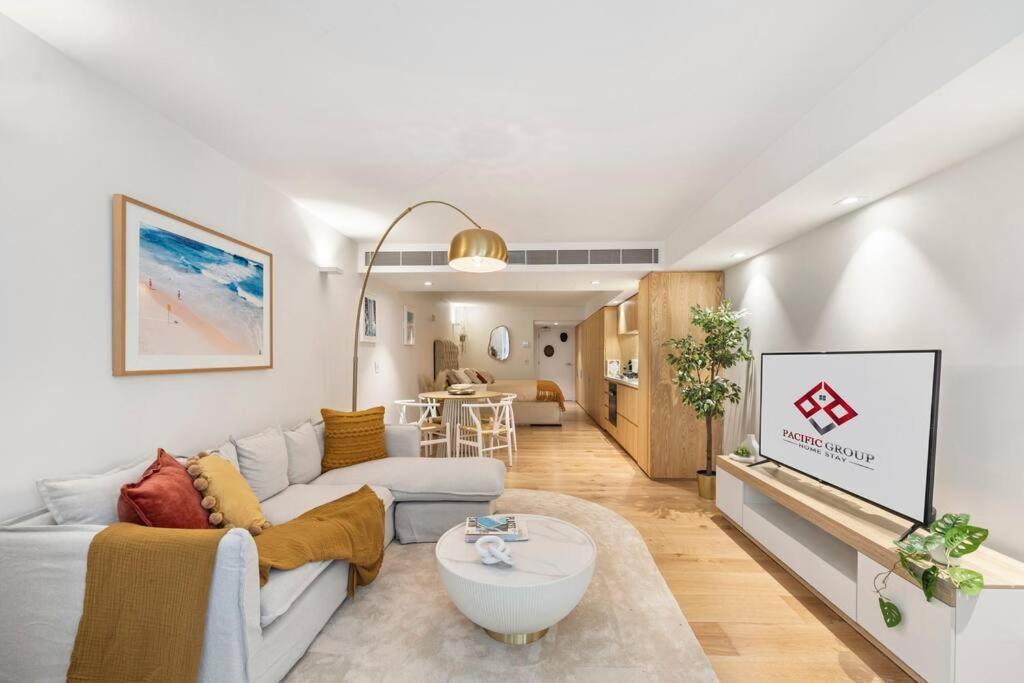 Pacific Chic Luxury Pad - Beachfront Aircon Lift Apartment Sydney