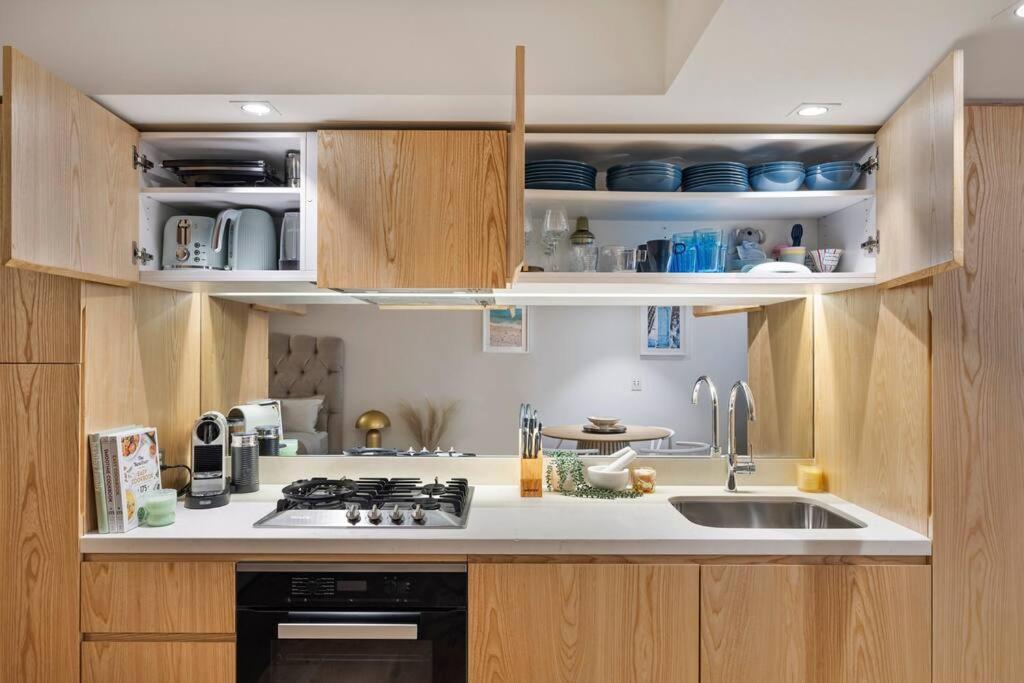 Pacific Chic Luxury Pad - Beachfront Aircon Lift Sydney