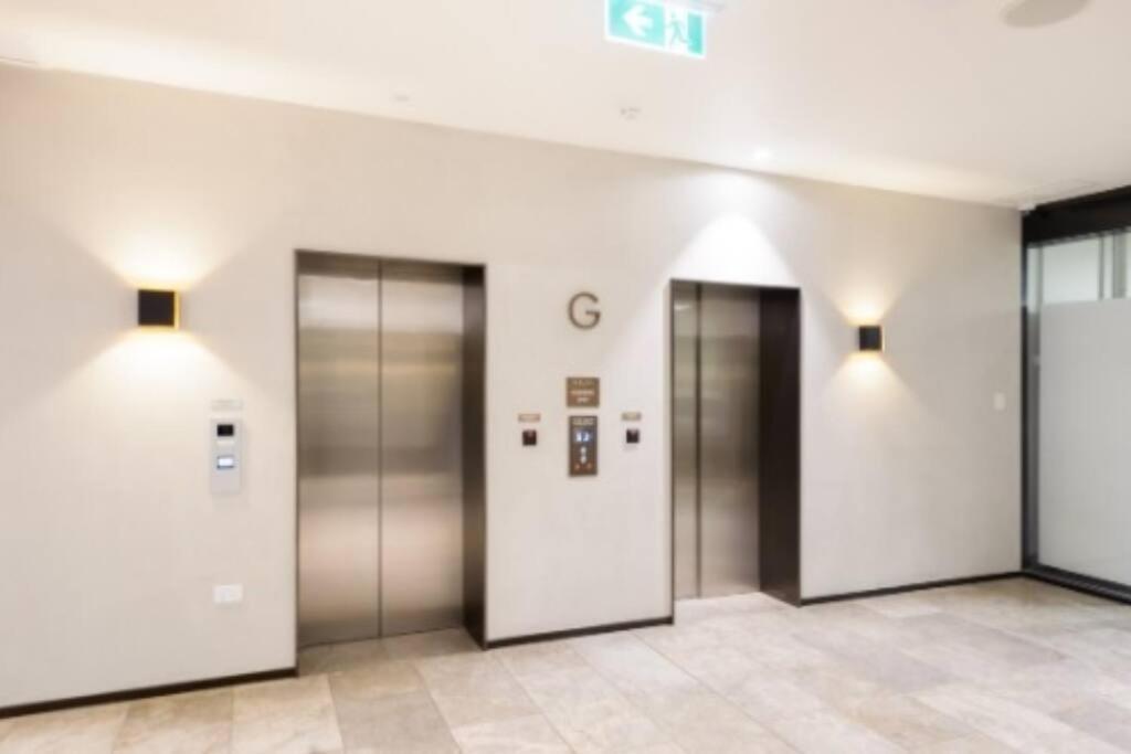 Pacific Chic Luxury Pad - Beachfront Aircon Lift * Sydney