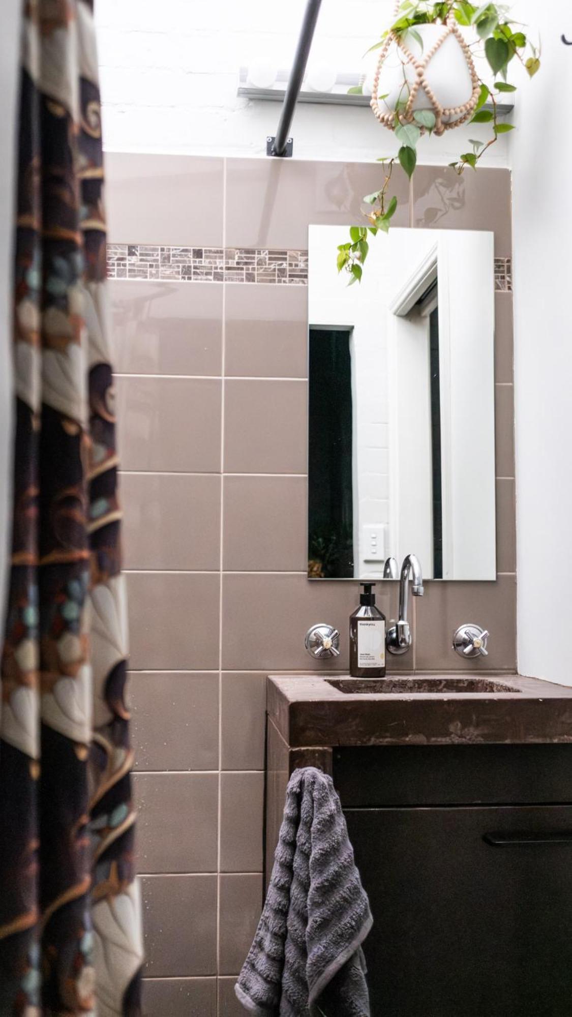 Apartment Charming Vintage Flat Near Newtown. 11am Checkout. Sydney
