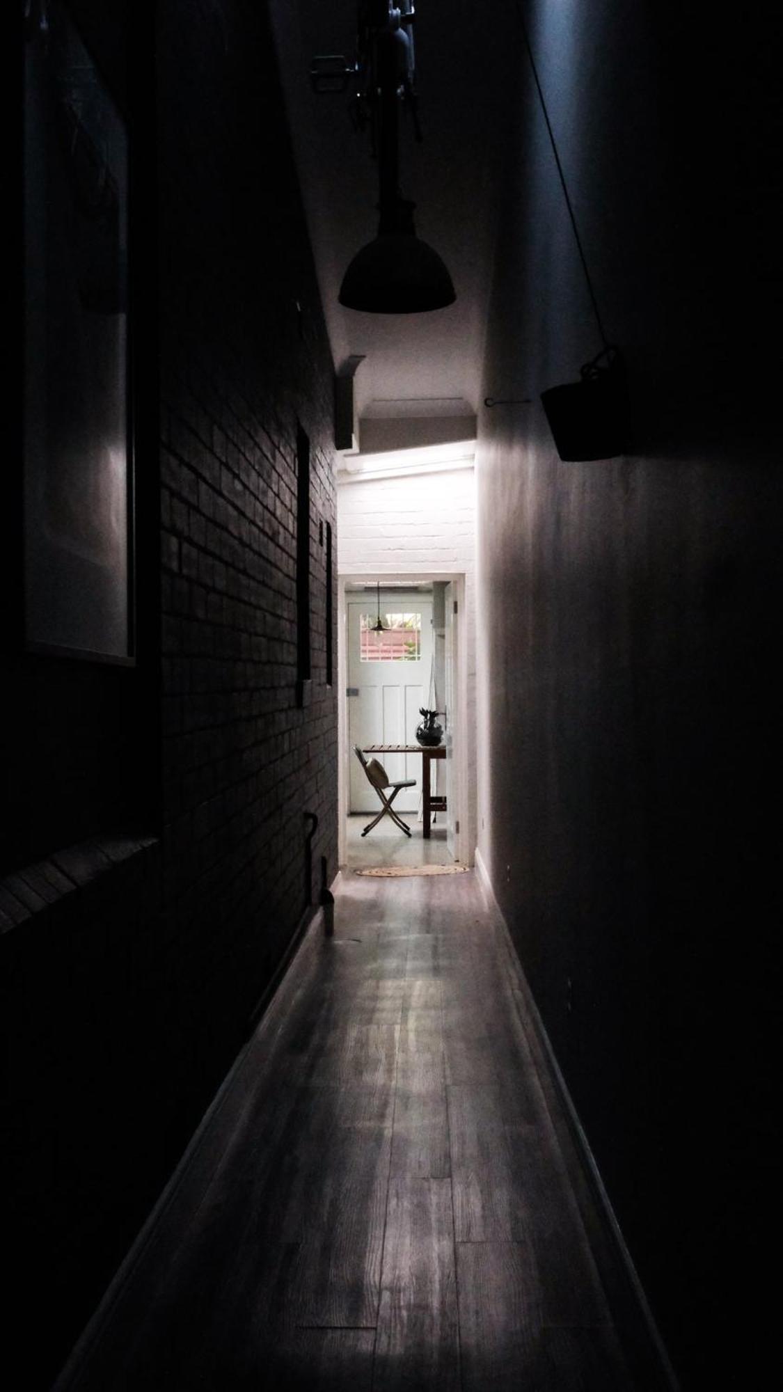 Charming Vintage Flat Near Newtown. 11am Checkout.