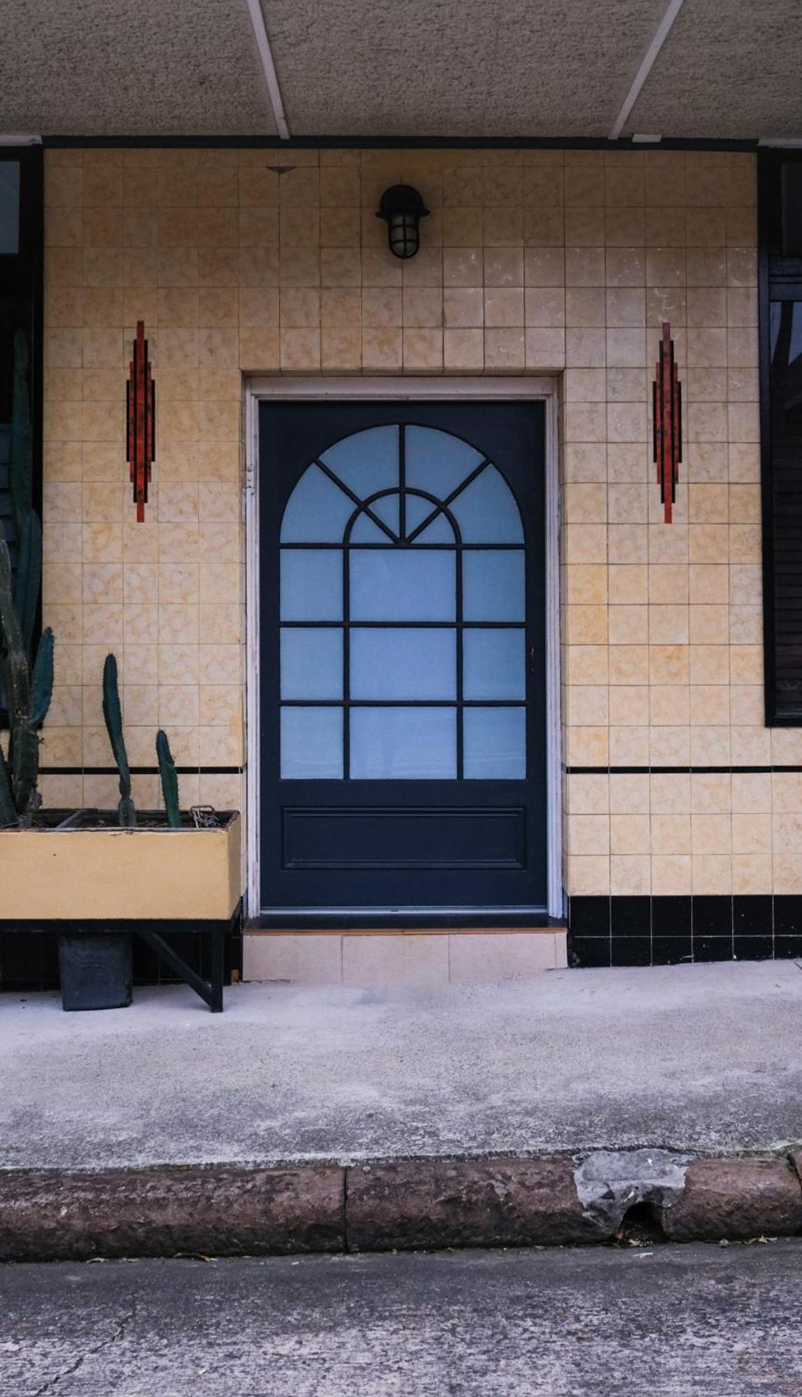 Apartment Charming Vintage Flat Near Newtown. 11am Checkout. *