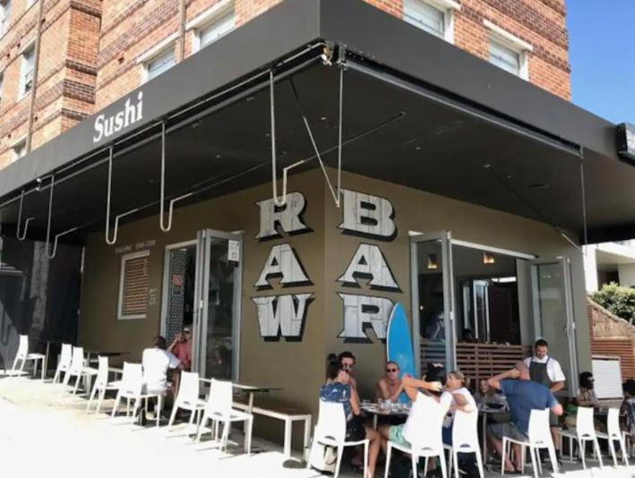 In The Heart Of Bondi, Stroll To The *