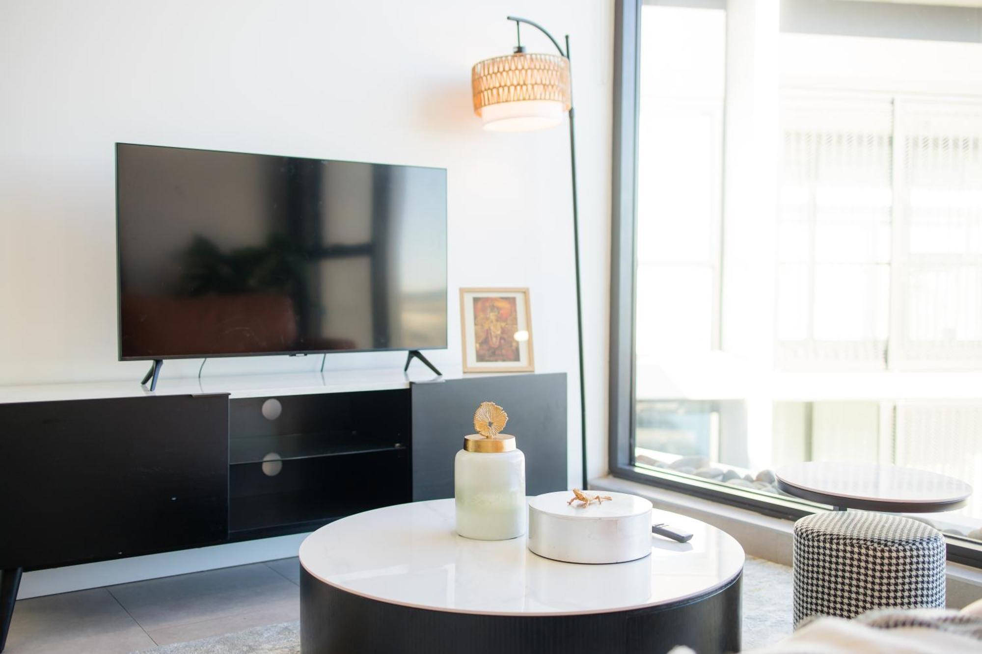 Apartment Panorama Perch - Elegant Urban Living With A Sea View Sydney