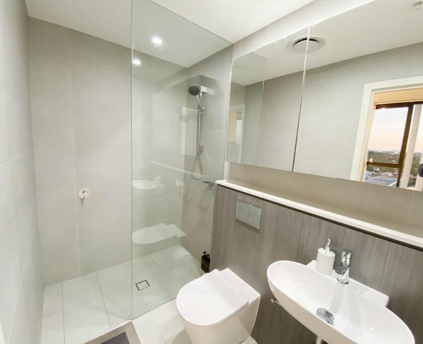 Apartment Spacious Near Airport & Ramsgate