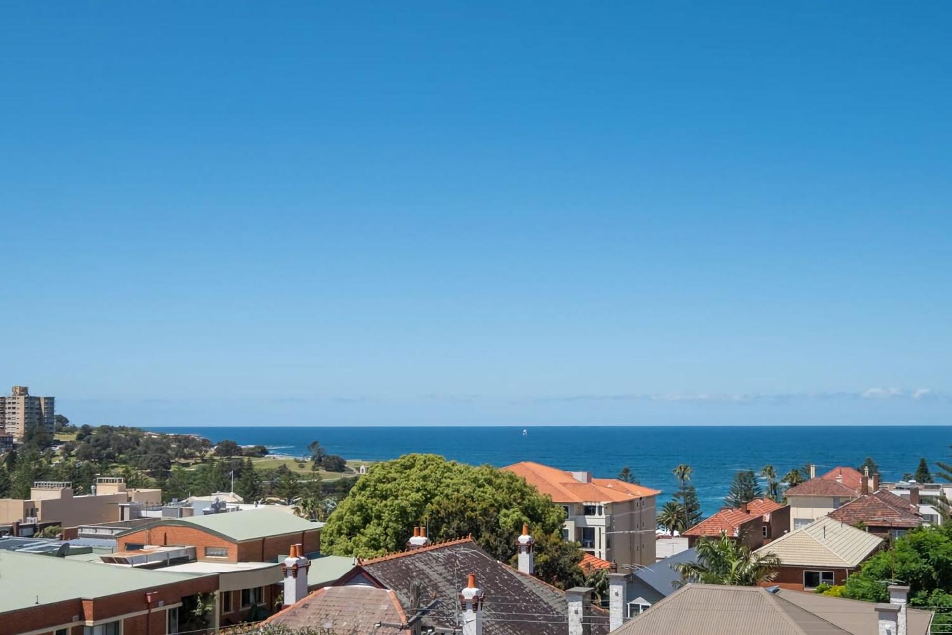 Dream View Steps From The Secure Parking Apartment Sydney