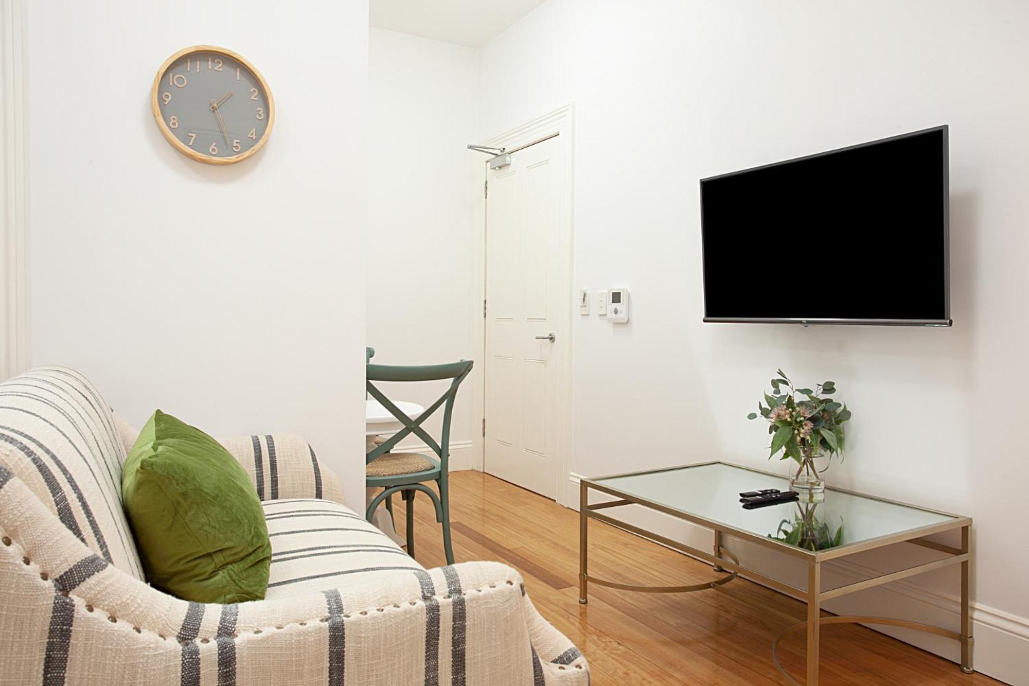 Funky Inner West With Private Patio *