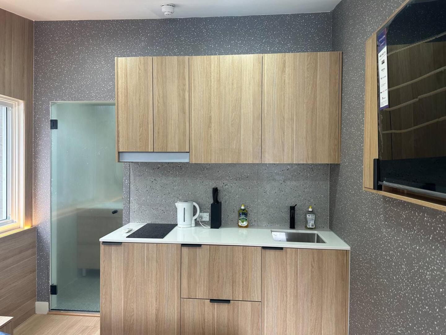 Oak Haven Apartment